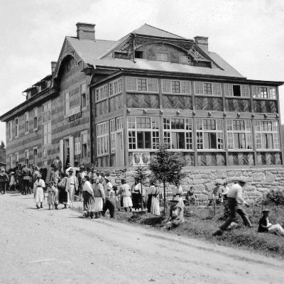 Готель Спорт перевал Ужок 1939 р Підпис та джерело Fortepan Gyöngyi.jpg