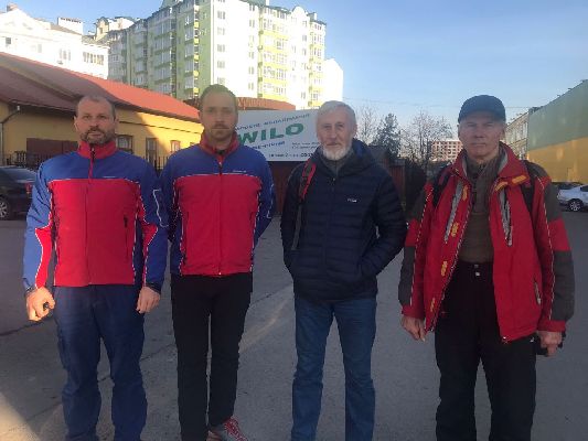 Рятувальники готуються до сезону. Що треба знати про зимові походи в Карпати. ФОТО