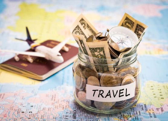 Наслідки 2020: витрати туристів з України за кордоном впали майже вдвічі